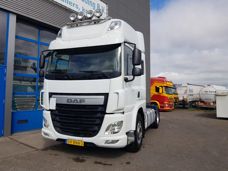 DAF CF 510 Retarder 621.000 km - Tracteur routier: photos 2 DAF CF 510 Retarder 621.000 km - Tracteur routier: photos 2
