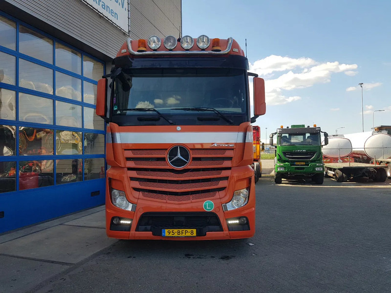 Mercedes-Benz Actros 1945 Double Tank New Apk TÜV - Tracteur routier: photos 3 Mercedes-Benz Actros 1945 Double Tank New Apk TÜV - Tracteur routier: photos 3