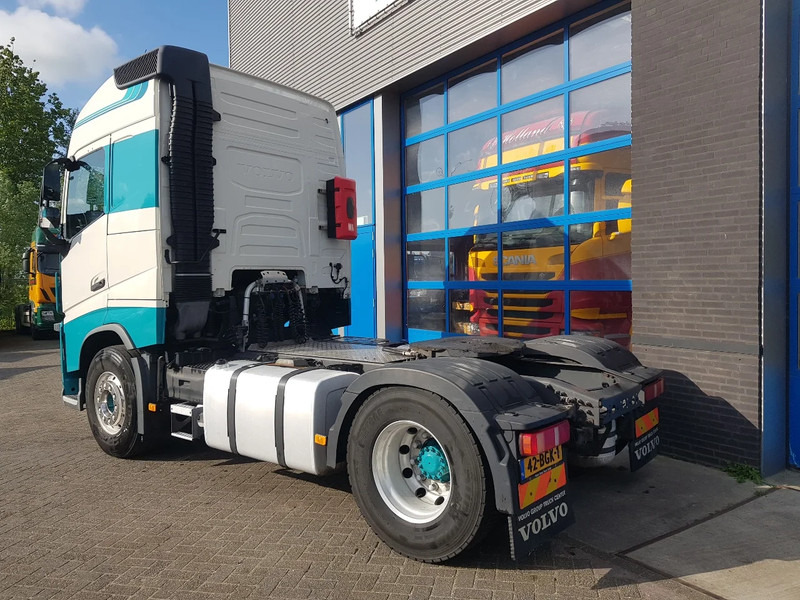 Volvo FH 420 ADR klasse EX/II, EX/III, FL en AT Double tank PTO - Tracteur routier: photos 4 Volvo FH 420 ADR klasse EX/II, EX/III, FL en AT Double tank PTO - Tracteur routier: photos 4