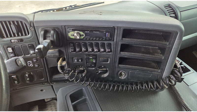 Scania P360 6X2 Full Steel en leasing occasion Scania P360 6X2 Full Steel: photos 17 Scania P360 6X2 Full Steel en leasing occasion Scania P360 6X2 Full Steel: photos 17