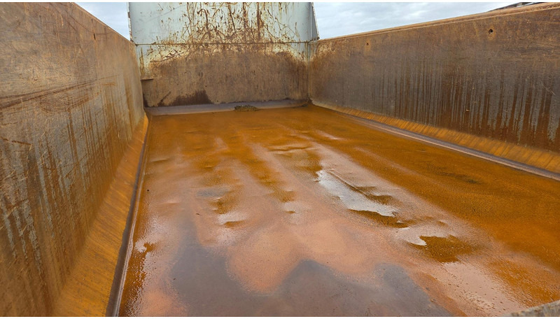 Scania P360 6X2 Full Steel en leasing occasion Scania P360 6X2 Full Steel: photos 12 Scania P360 6X2 Full Steel en leasing occasion Scania P360 6X2 Full Steel: photos 12