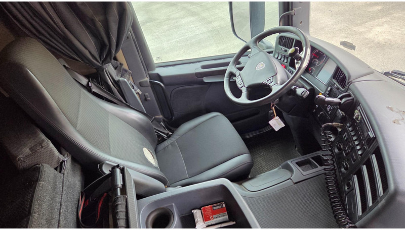 Scania P360 6X2 Full Steel en leasing occasion Scania P360 6X2 Full Steel: photos 13 Scania P360 6X2 Full Steel en leasing occasion Scania P360 6X2 Full Steel: photos 13