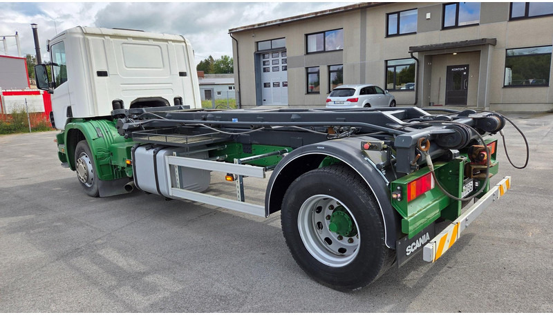 Scania P94 4X2 220 - Camion - système de câble: photos 4 Scania P94 4X2 220 - Camion - système de câble: photos 4