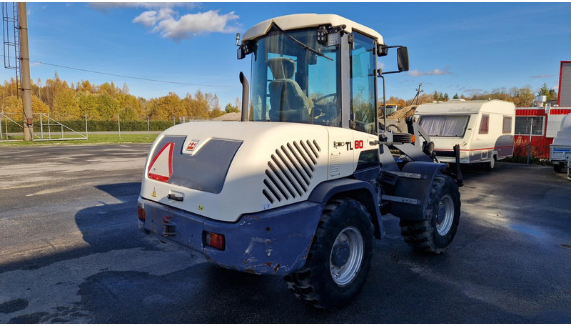 Terex TL80 4X4 + tools - Chargeuse sur pneus: photos 3 Terex TL80 4X4 + tools - Chargeuse sur pneus: photos 3