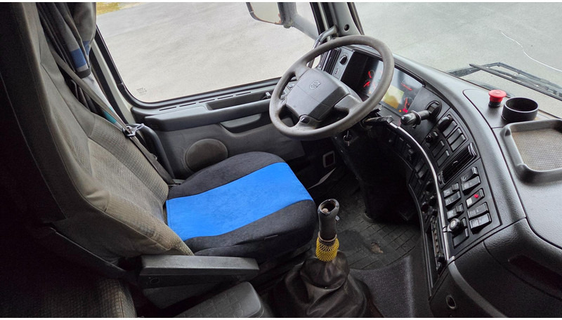 Camion ampliroll Volvo FH500 6X4: photos 8