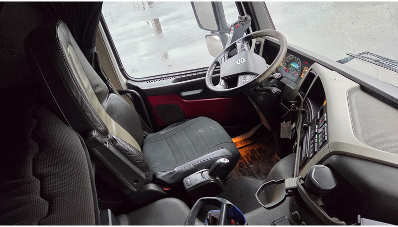 Camion ampliroll, Camion grue Volvo FM500 8X4*4 HMF 2620K6: photos 19 Camion ampliroll, Camion grue Volvo FM500 8X4*4 HMF 2620K6: photos 19