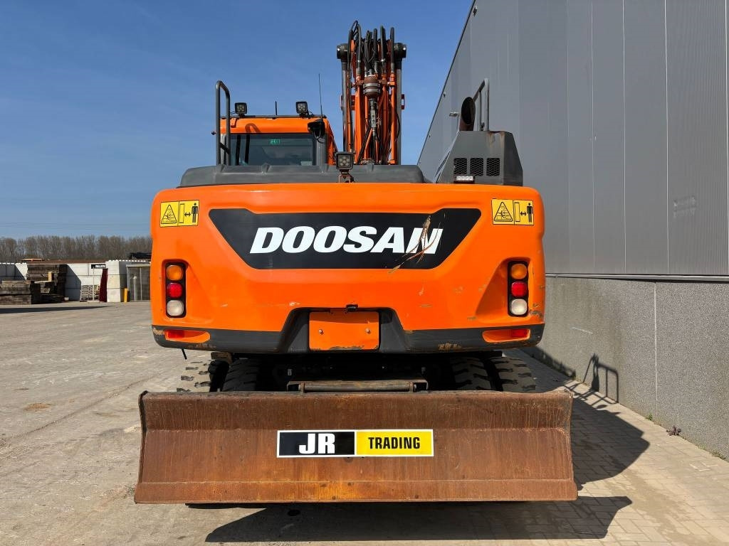 Doosan DX 140 W-5 (R5 Rototilt) - Pelle sur pneus: photos 4 Doosan DX 140 W-5 (R5 Rototilt) - Pelle sur pneus: photos 4