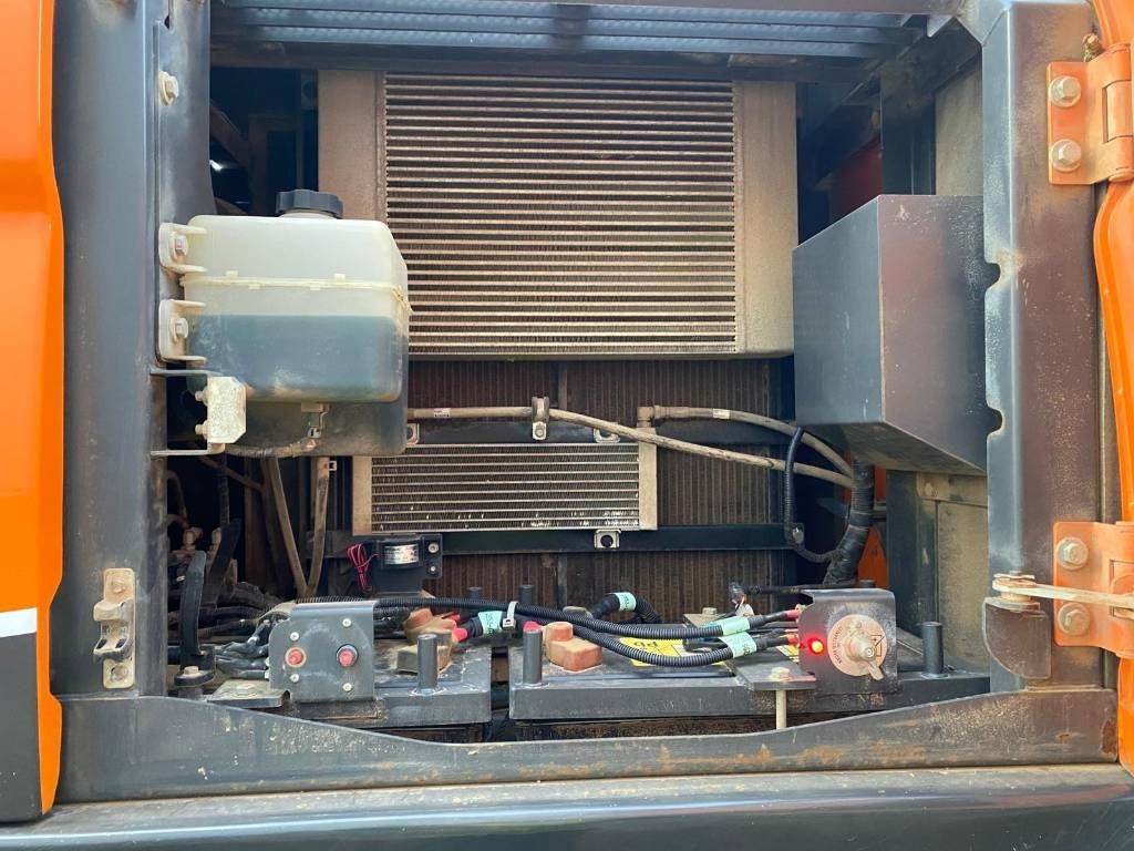 Pelle sur chenille Doosan DX 300 LC-7: photos 23