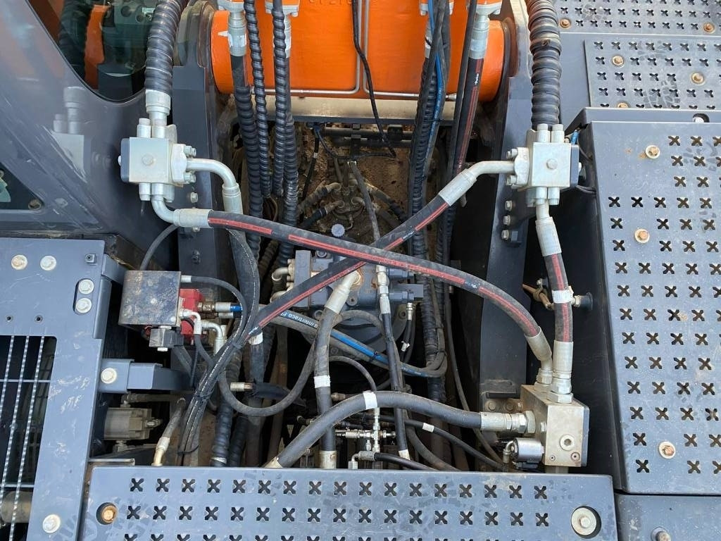 Pelle sur chenille Doosan DX 300 LC-7: photos 27