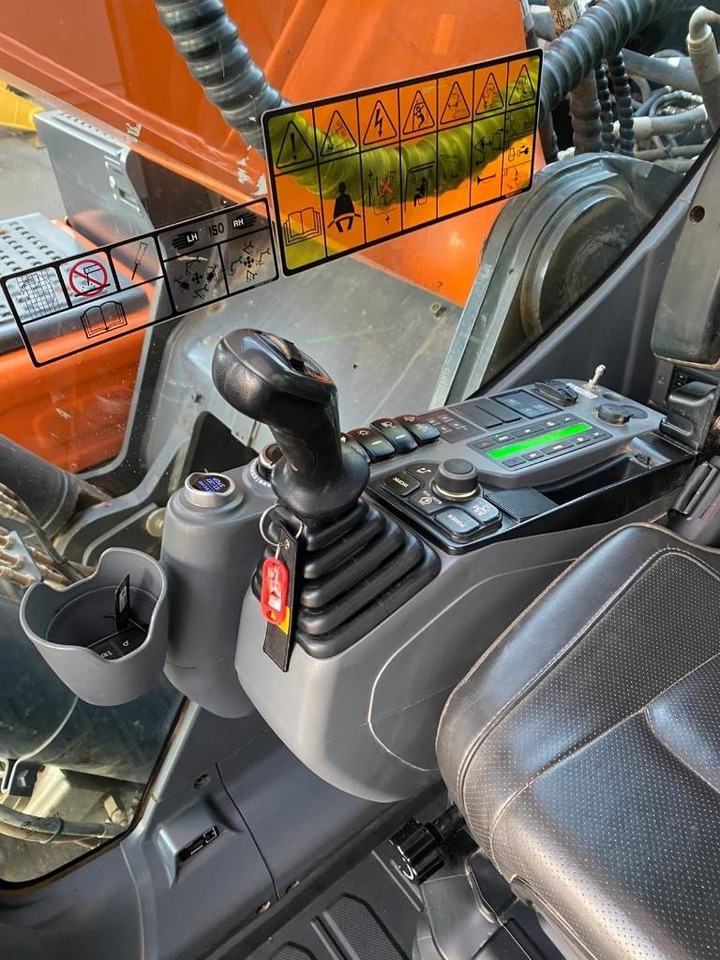 Pelle sur chenille Doosan DX 300 LC-7: photos 14