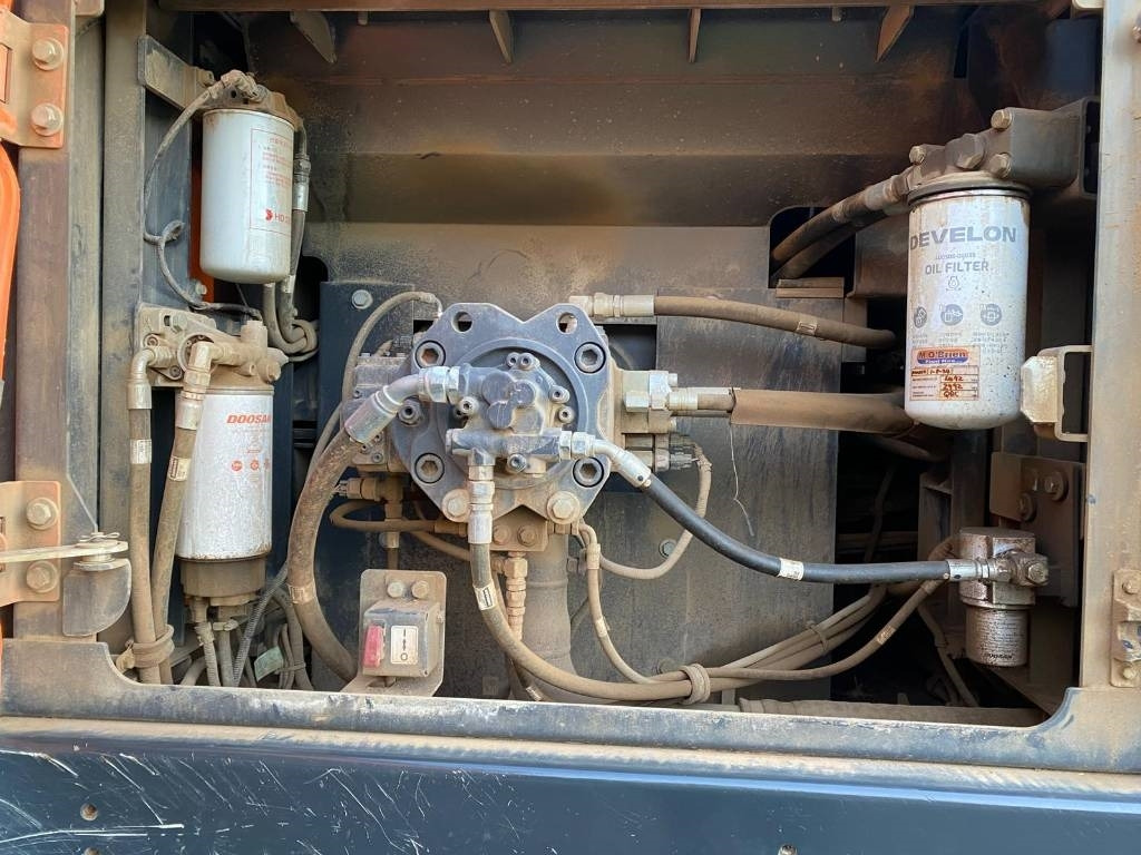 Pelle sur chenille Doosan DX 300 LC-7: photos 24