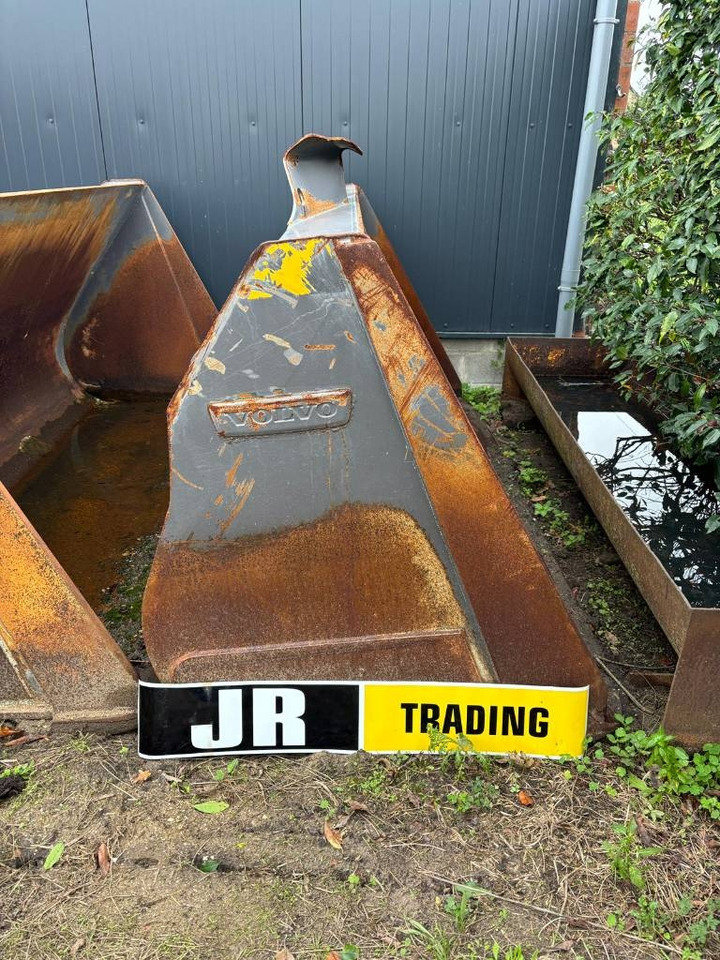 Volvo L 90 H Bucket - Godet pour Engins de chantier: photos 1 Volvo L 90 H Bucket - Godet pour Engins de chantier: photos 1