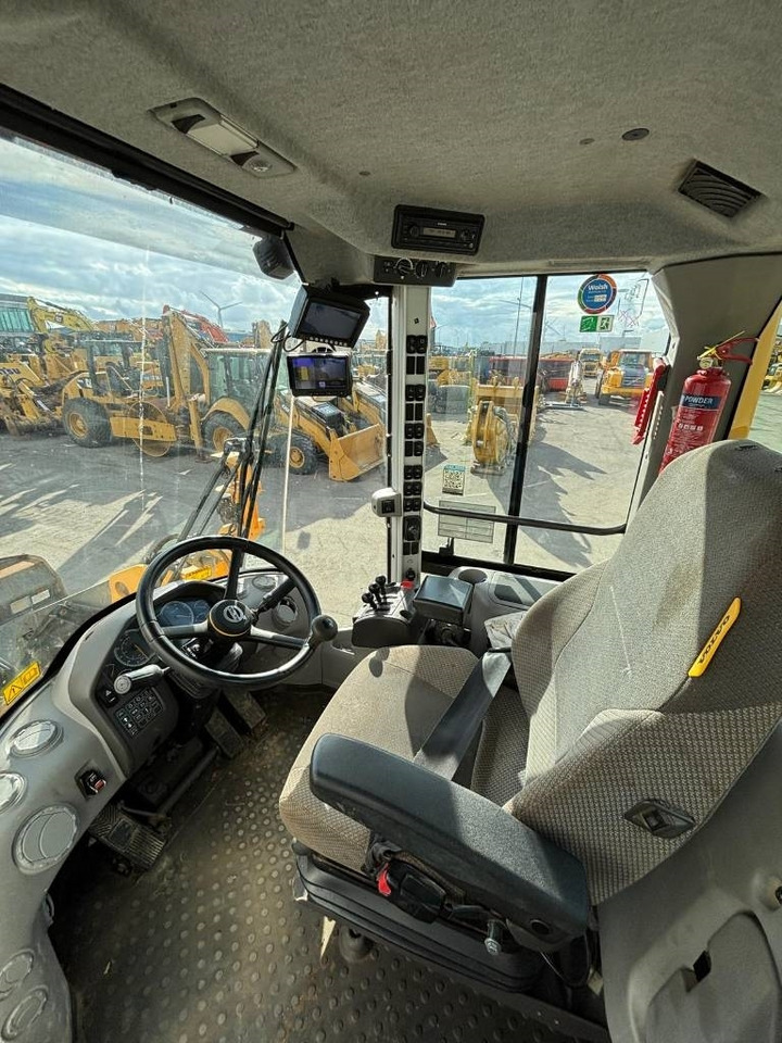 Volvo L 90 H (Under Preparation) - Chargeuse sur pneus: photos 5 Volvo L 90 H (Under Preparation) - Chargeuse sur pneus: photos 5