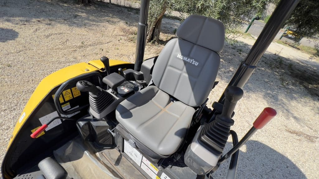 Mini pelle Komatsu PC24MR-5 (tettuccio): photos 9 Mini pelle Komatsu PC24MR-5 (tettuccio): photos 9