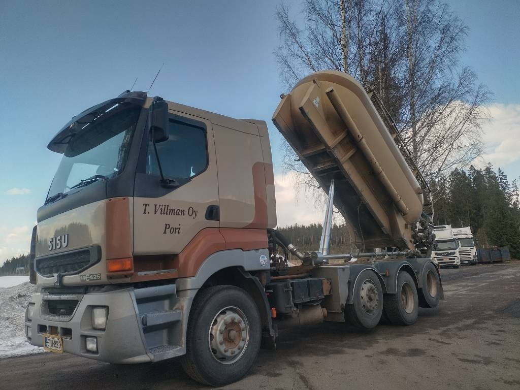 Sisu E14 8x2 kippipainepytty+kompura - Camion citerne: photos 1 Sisu E14 8x2 kippipainepytty+kompura - Camion citerne: photos 1