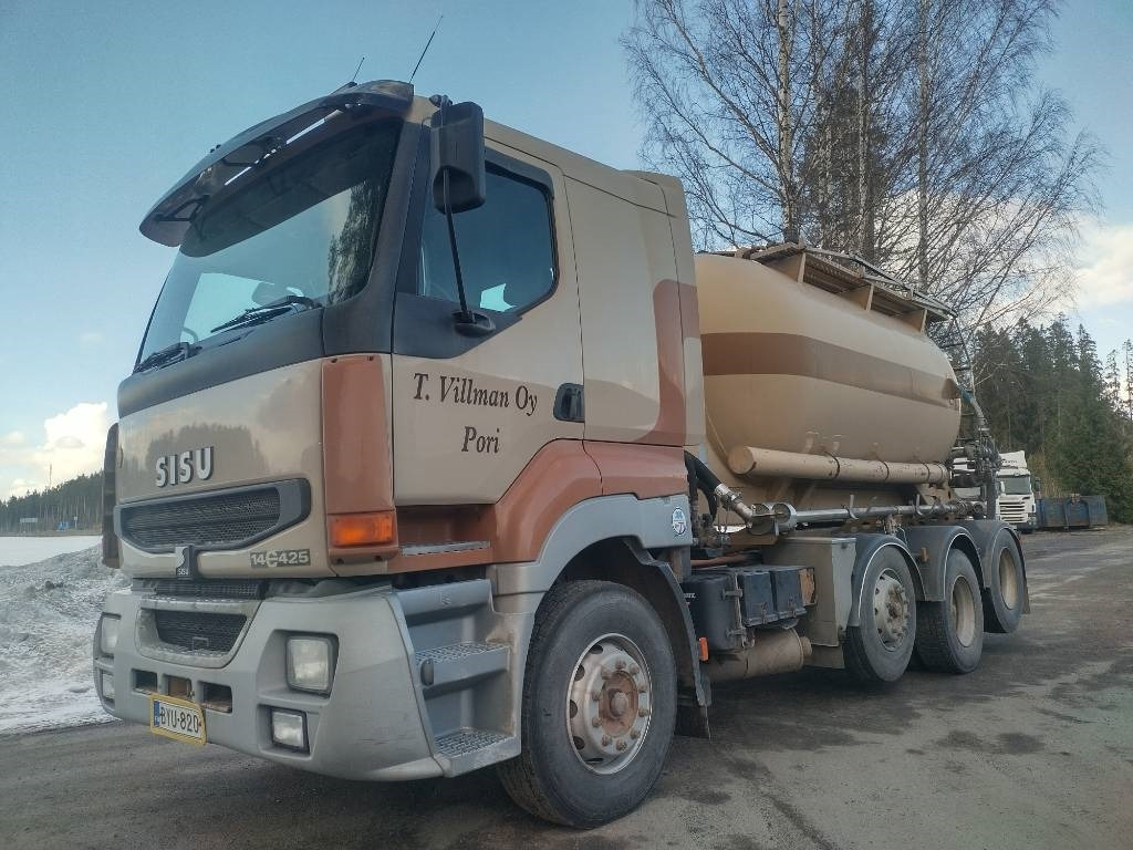 Sisu E14 8x2 kippipainepytty+kompura - Camion citerne: photos 2 Sisu E14 8x2 kippipainepytty+kompura - Camion citerne: photos 2