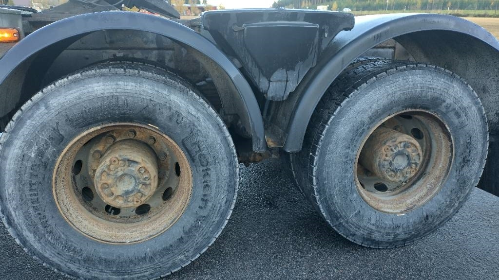 Scania R144 530 8x4 RASKASVETURI - Tracteur routier: photos 4 Scania R144 530 8x4 RASKASVETURI - Tracteur routier: photos 4