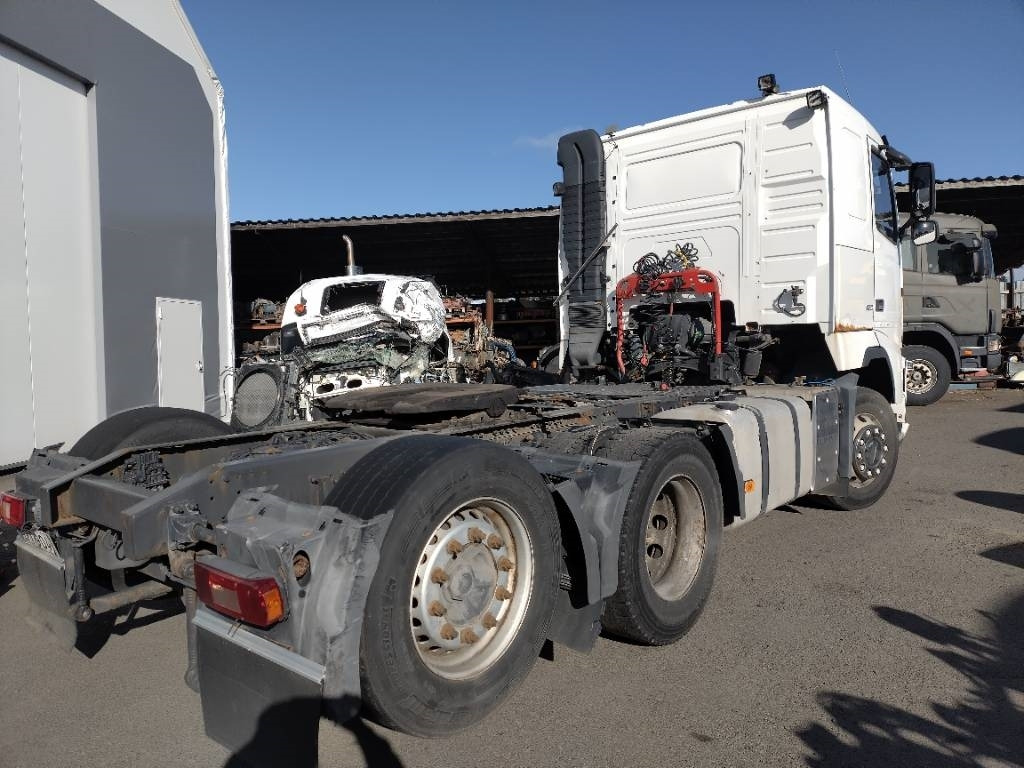 Volvo FH460 6x2 veturi kääntyvä teli - Tracteur routier: photos 3 Volvo FH460 6x2 veturi kääntyvä teli - Tracteur routier: photos 3