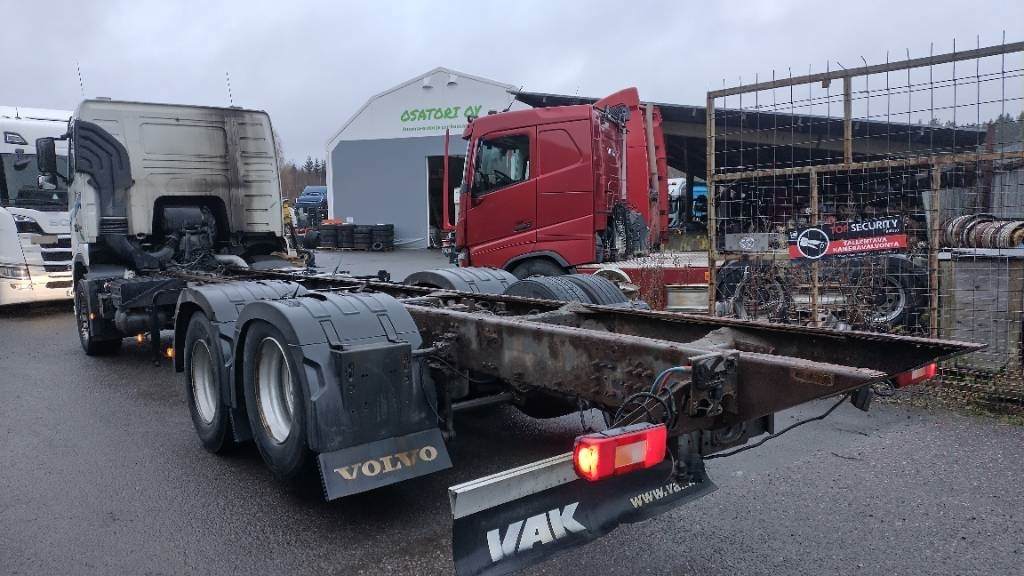 Volvo FH13 6x2 alusta, manuaalivaihteisto - Châssis cabine: photos 4 Volvo FH13 6x2 alusta, manuaalivaihteisto - Châssis cabine: photos 4