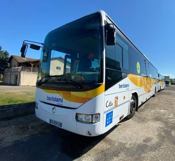 Irisbus RECREO CROSSWAY/ SPROWADZONY / KLIMA / 5 SZTUK - Bus interurbain: photos 4 Irisbus RECREO CROSSWAY/ SPROWADZONY / KLIMA / 5 SZTUK - Bus interurbain: photos 4