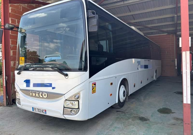 Iveco CROSSWAY/ SPROWADZONY / 180 000 KM / MANUAL - Bus interurbain: photos 1 Iveco CROSSWAY/ SPROWADZONY / 180 000 KM / MANUAL - Bus interurbain: photos 1