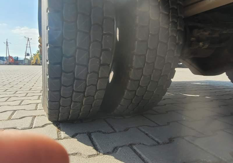 Camion avec nacelle Renault MIDLUM 180 DCI / SPROWADZONA / ZWYŻKA: photos 14 Camion avec nacelle Renault MIDLUM 180 DCI / SPROWADZONA / ZWYŻKA: photos 14