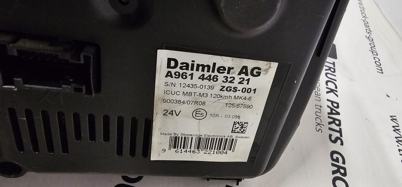 MERCEDES-BENZ Actros MP4 instrument panel, dashboard, EURO6, 0084465521 - Panel de instrumentos pour Camion: photos 4 MERCEDES-BENZ Actros MP4 instrument panel, dashboard, EURO6, 0084465521 - Panel de instrumentos pour Camion: photos 4