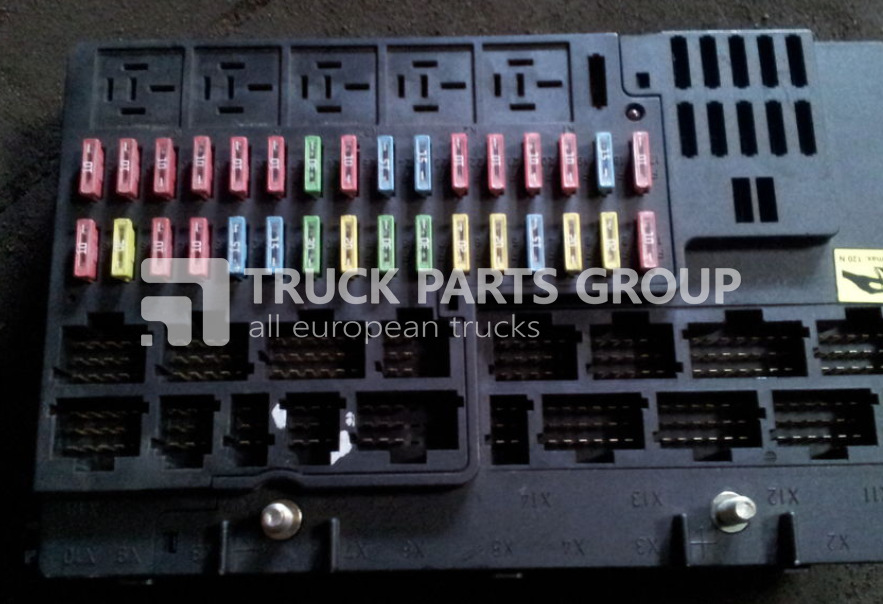 MERCEDES-BENZ Grundmodul control unit - Bloc de gestion pour Camion: photos 1 MERCEDES-BENZ Grundmodul control unit - Bloc de gestion pour Camion: photos 1
