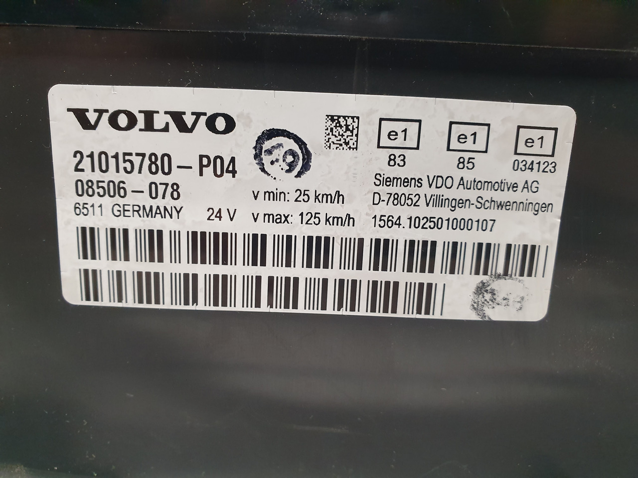 VOLVO FH13, EURO5 instrument cluster, combination kit, instrument panel dashboard - Panel de instrumentos pour Camion: photos 5 VOLVO FH13, EURO5 instrument cluster, combination kit, instrument panel dashboard - Panel de instrumentos pour Camion: photos 5