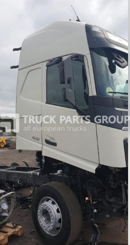 VOLVO FH4 EURO6 cab, cabin, GLOBETROTTER, GLOBETROTTER XL, high cab, 8 cabin - Cabine pour Camion: photos 1 VOLVO FH4 EURO6 cab, cabin, GLOBETROTTER, GLOBETROTTER XL, high cab, 8 cabin - Cabine pour Camion: photos 1