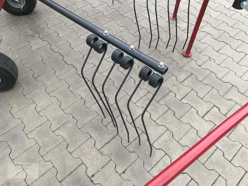 Faneuse neuf Agromehanika Kreiselschwader 320cm 3,2m Heuschwader Schwader Einkreisel Kreiselheuschwader NEU: photos 15