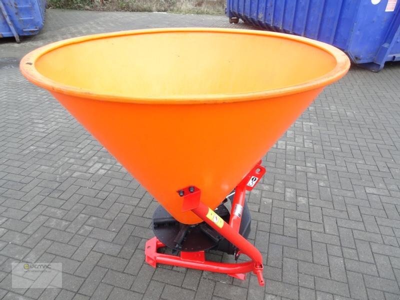 Dexwal Salzstreuer Düngerstreuer Streuer Trichterstreuer 400 Liter - Epandeur de sable: photos 1 Dexwal Salzstreuer Düngerstreuer Streuer Trichterstreuer 400 Liter - Epandeur de sable: photos 1
