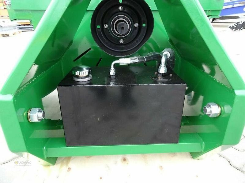 Vemac Holzhäcksler Agrifarm WOD11H Holzschredder Häcksler Hydraulik, bis 13cm Holzeinzug - Broyeur de végétaux: photos 4 Vemac Holzhäcksler Agrifarm WOD11H Holzschredder Häcksler Hydraulik, bis 13cm Holzeinzug - Broyeur de végétaux: photos 4