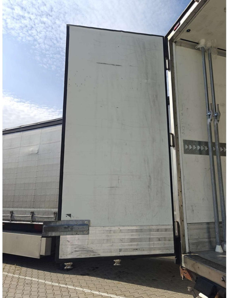 2018 Krone SDR Cool Liner FP 60 ThermoKing SLXi 300 - Semi-remorque frigorifique: photos 3 2018 Krone SDR Cool Liner FP 60 ThermoKing SLXi 300 - Semi-remorque frigorifique: photos 3