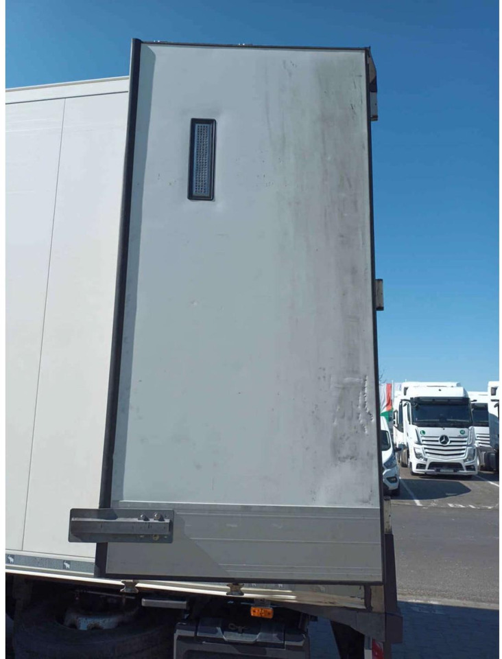 2020 Schmitz Cargobull SKO FP 60 ThermoKing SLXi 300 - Semi-remorque frigorifique: photos 3 2020 Schmitz Cargobull SKO FP 60 ThermoKing SLXi 300 - Semi-remorque frigorifique: photos 3