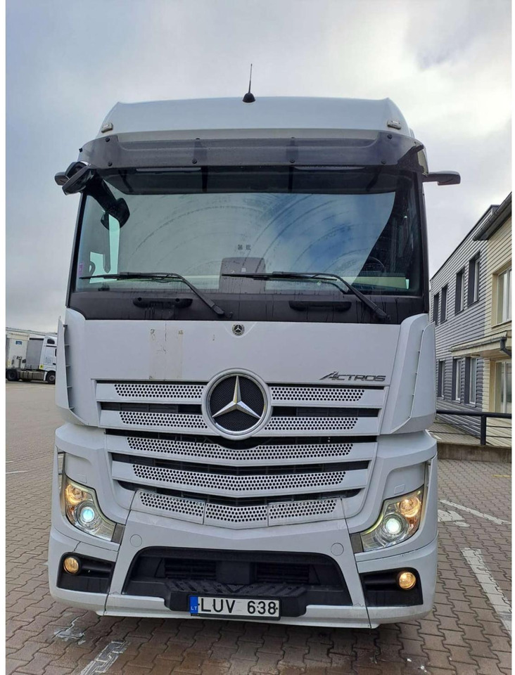 2021 Mercedes-Benz Actros 5 1845 BigSpace Max tanks - Tracteur routier: photos 1 2021 Mercedes-Benz Actros 5 1845 BigSpace Max tanks - Tracteur routier: photos 1