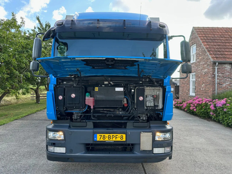 MAN TGM 12.250 / NL TRUCK / EURO 5 / SLIDING ROOF / BOX + TAILLIFT / FULL AIR / NAVI - Camion fourgon: photos 3 MAN TGM 12.250 / NL TRUCK / EURO 5 / SLIDING ROOF / BOX + TAILLIFT / FULL AIR / NAVI - Camion fourgon: photos 3