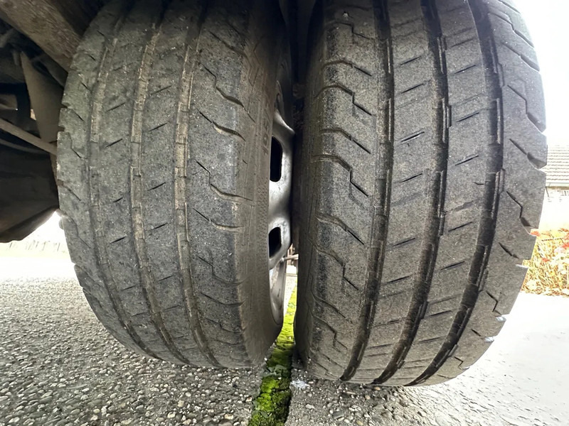 Tracteur routier Iveco Daily 40C13 / BE COMBI 12T WITH VELDHUIZEN P31-5A / CREWCAB 7 pers. / NEW APK: photos 6