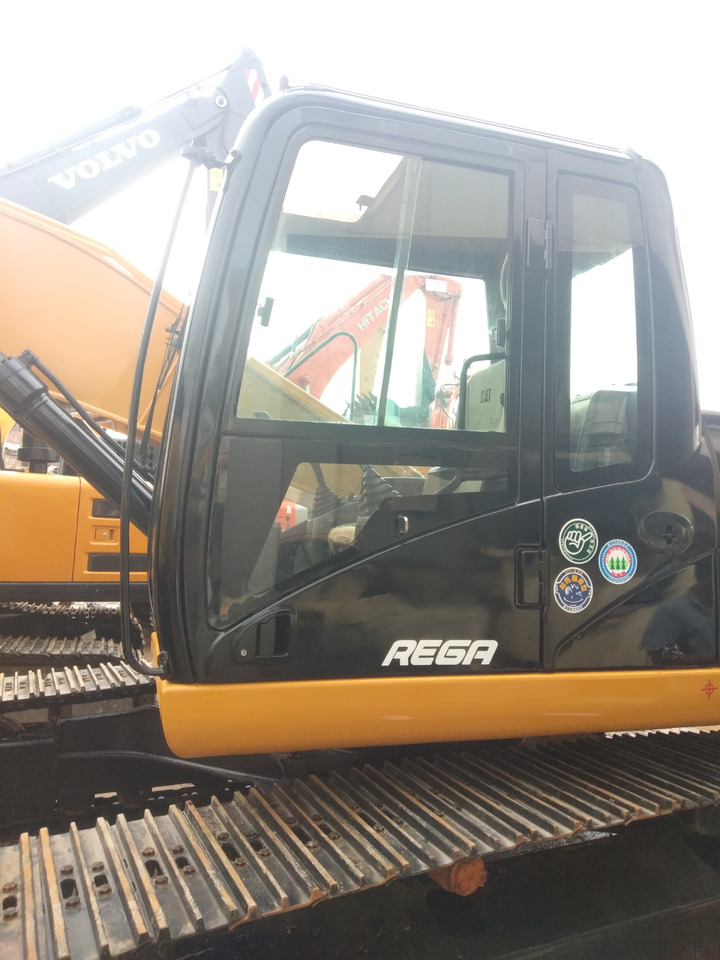 CATERPILLAR 323DL - Pelle sur chenille: photos 3 CATERPILLAR 323DL - Pelle sur chenille: photos 3