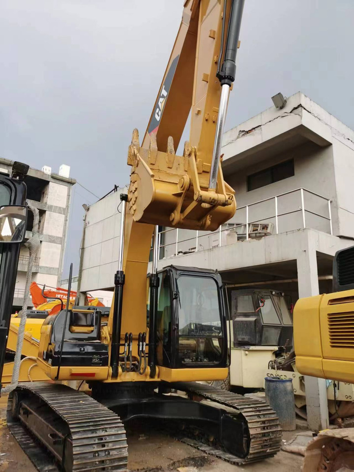 CATERPILLAR 323DL - Pelle sur chenille: photos 4 CATERPILLAR 323DL - Pelle sur chenille: photos 4