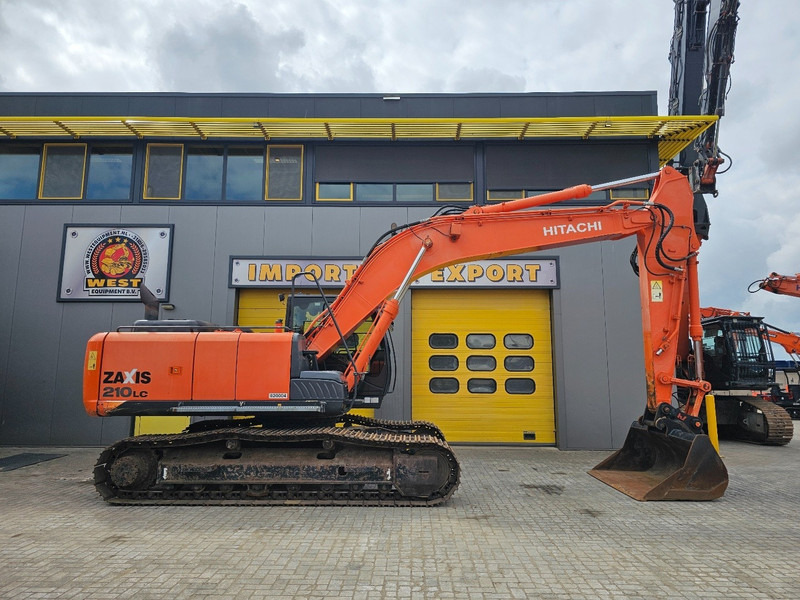 Hitachi ZX210LC-5B - Pelle sur chenille: photos 5 Hitachi ZX210LC-5B - Pelle sur chenille: photos 5
