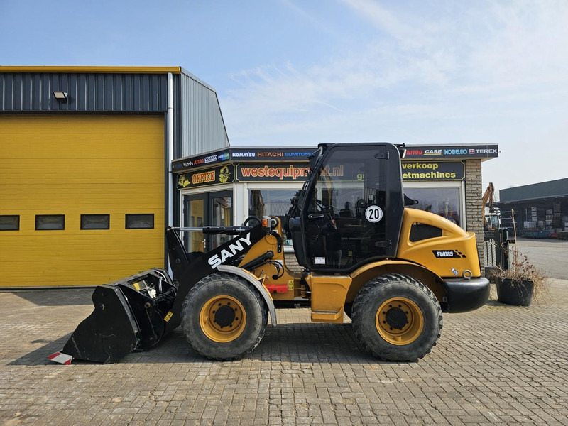 Sany SW085 - Chargeuse sur pneus: photos 1 Sany SW085 - Chargeuse sur pneus: photos 1