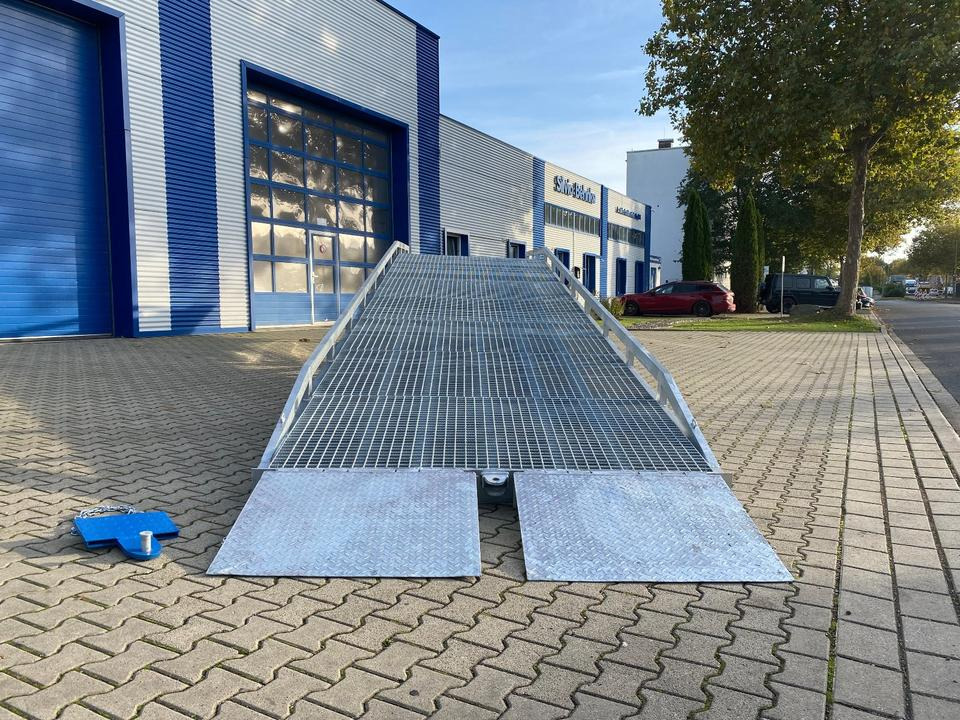 Rampe de chargement Verladerampe 8t Verzinkt Containerrampe LKW Rampe NEU *INKL.19% MWST*SOFORT VERFÜGBAR!*: photos 7 Rampe de chargement Verladerampe 8t Verzinkt Containerrampe LKW Rampe NEU *INKL.19% MWST*SOFORT VERFÜGBAR!*: photos 7