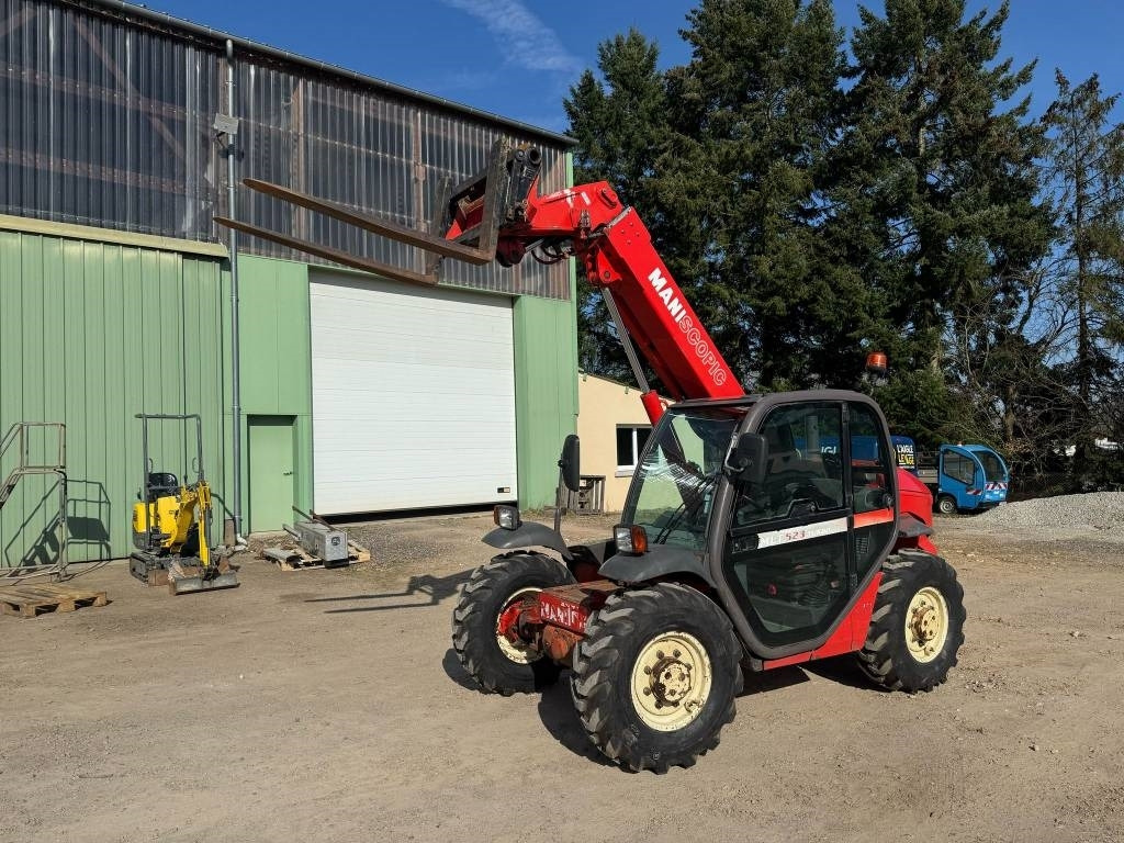Manitou MLT 523 T - Chariot télescopique: photos 1 Manitou MLT 523 T - Chariot télescopique: photos 1