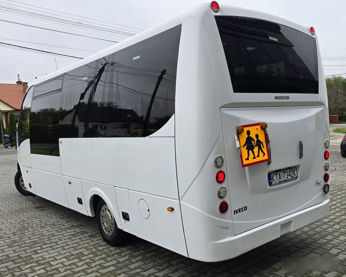 Bus urbain IVECO FIRST - AIRCO + WEBASTO + 29 PLACE - EURO VI: photos 22