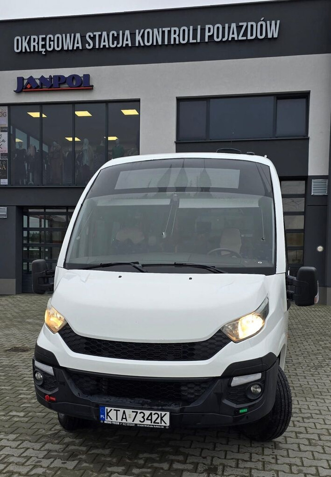 Bus urbain IVECO FIRST - AIRCO + WEBASTO + 29 PLACE - EURO VI: photos 23