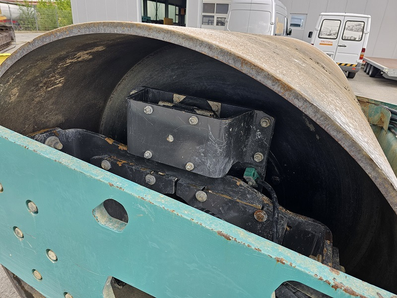 Compacteur à pieds de mouton/ Monocylindre AMMANN ARS130HX: photos 13