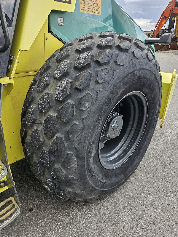 Compacteur à pieds de mouton/ Monocylindre AMMANN ARS130HX: photos 18