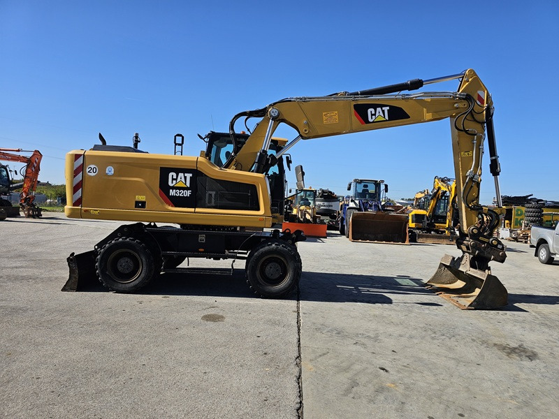 CATERPILLAR M320F - Pelle sur pneus: photos 5 CATERPILLAR M320F - Pelle sur pneus: photos 5