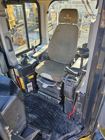 Bulldozer KOMATSU D65WX-17: photos 8